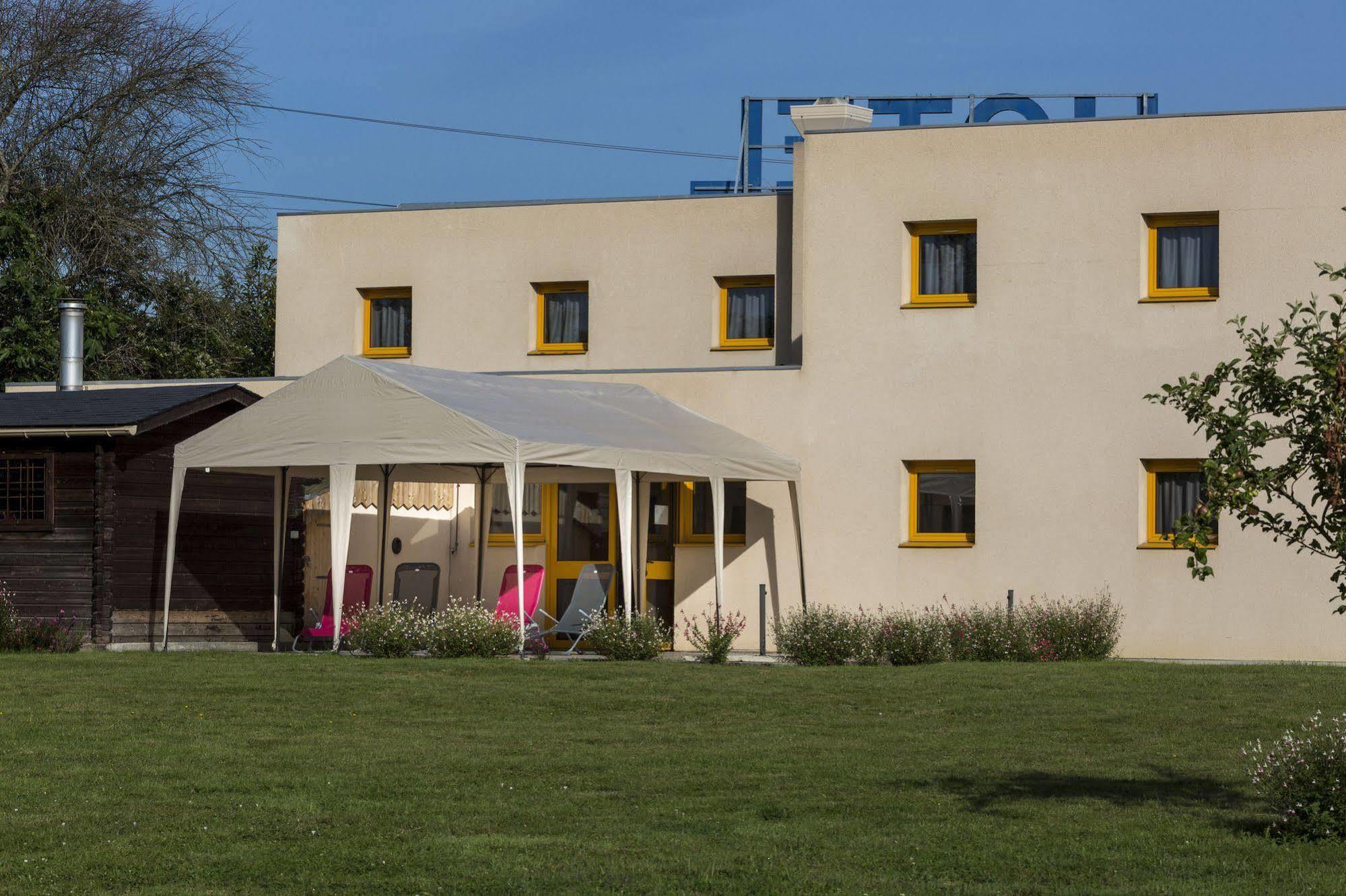 B&B Hotel Angers Parc Expos Верьер-ан-Анжу Экстерьер фото