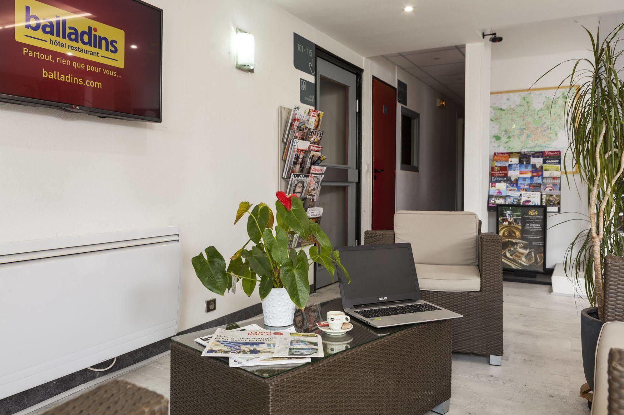 B&B Hotel Angers Parc Expos Верьер-ан-Анжу Экстерьер фото